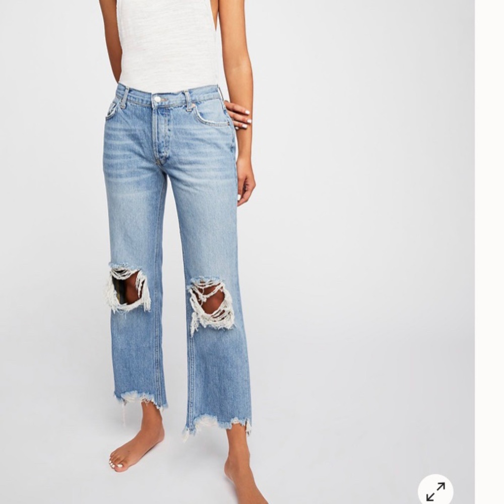 Free people Mid-rise Maggie jeans. Size 28 nwt